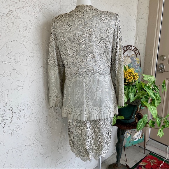 Elegant VTG Lace Silver/Gray Jacket Skirt Set - Picture 5 of 8